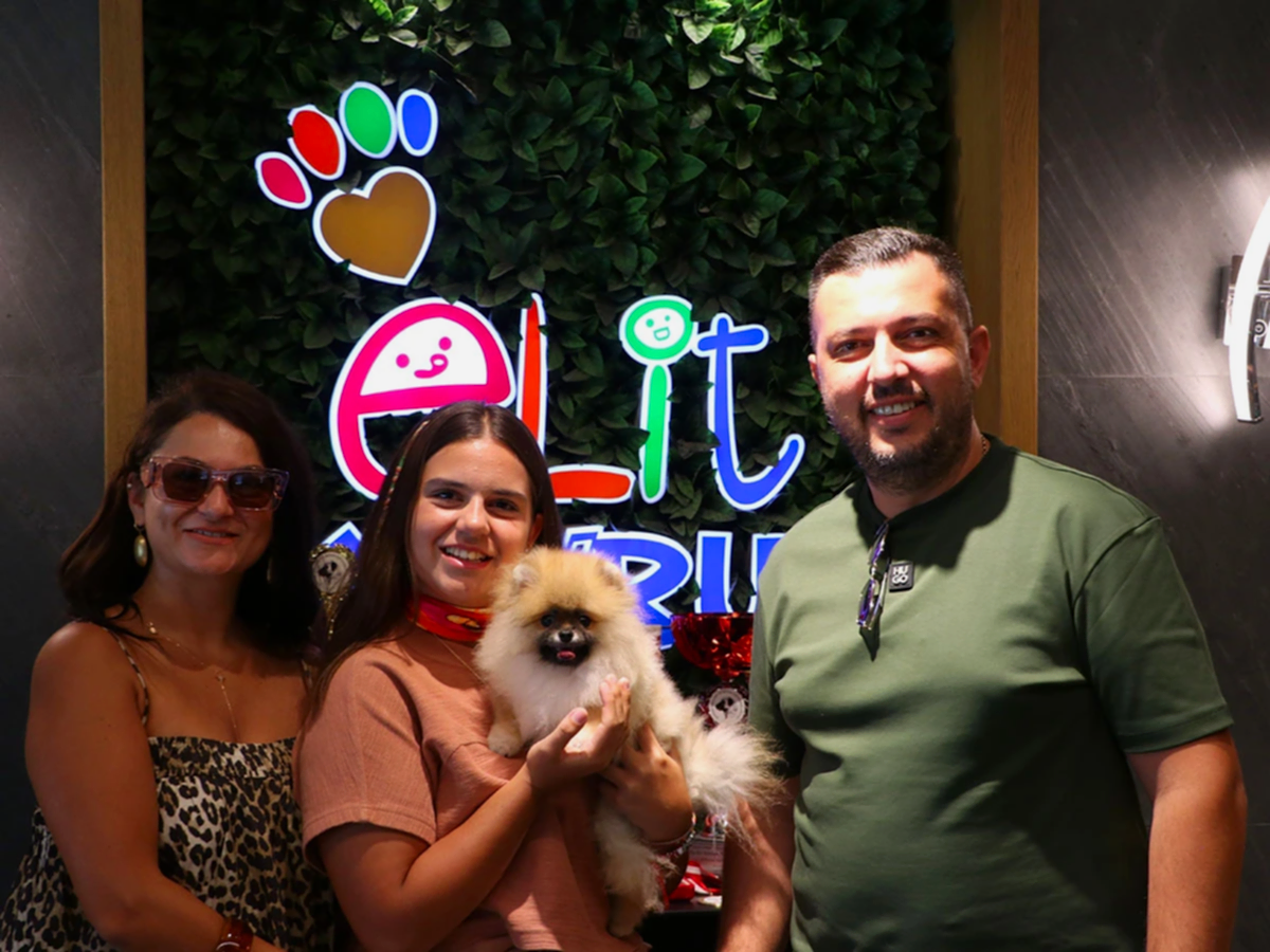 Kocaeli'nden Ahmet Bey ve ailesi Teacup Pomeranian kızlarına kavuştular