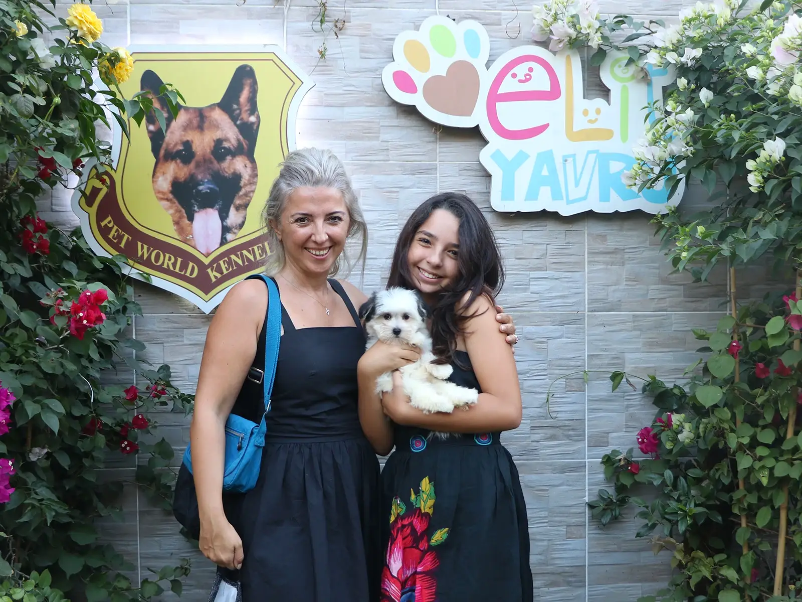 Burcu Hanım ve ailesi Morkie yavrularına kavuştular