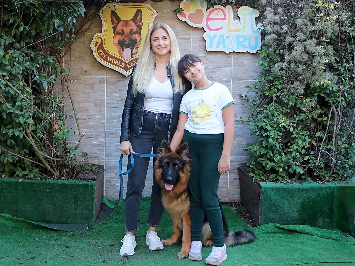 Gültekin ailesinin oğlu Mars mezun oldu