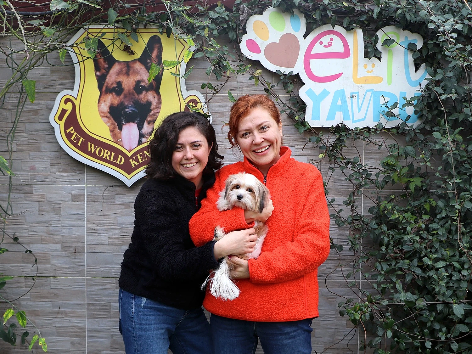 Işıl Hanım kızı Cookie'ye kavuştu