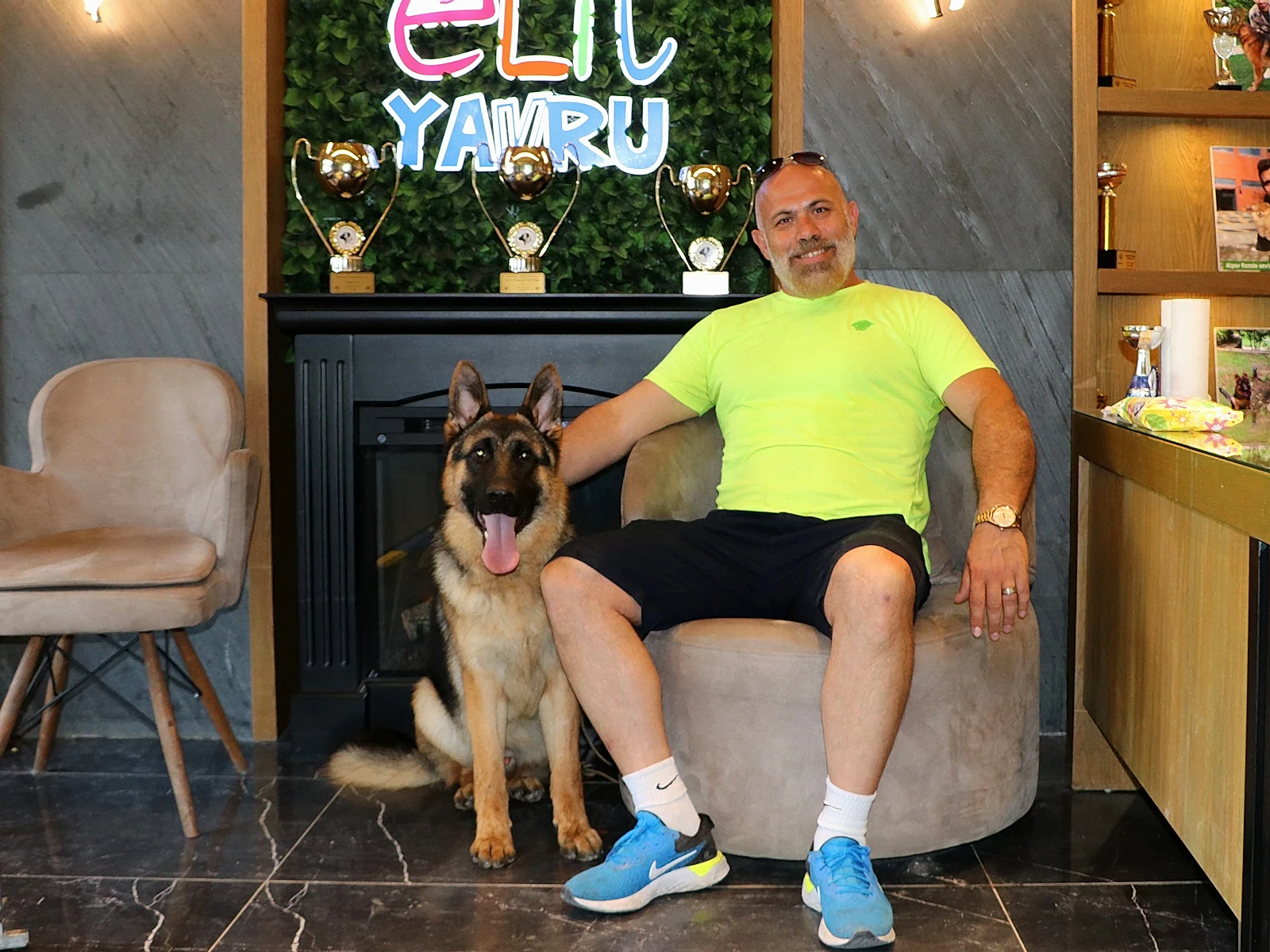 Mate Temel itaat eğitimini tamamladı