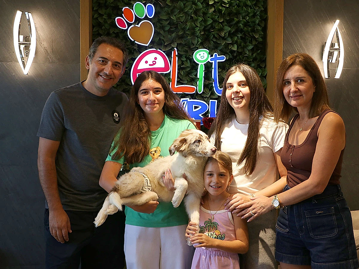 Özgün Bey ve ailesi Border Collie yavrularına kavuştular