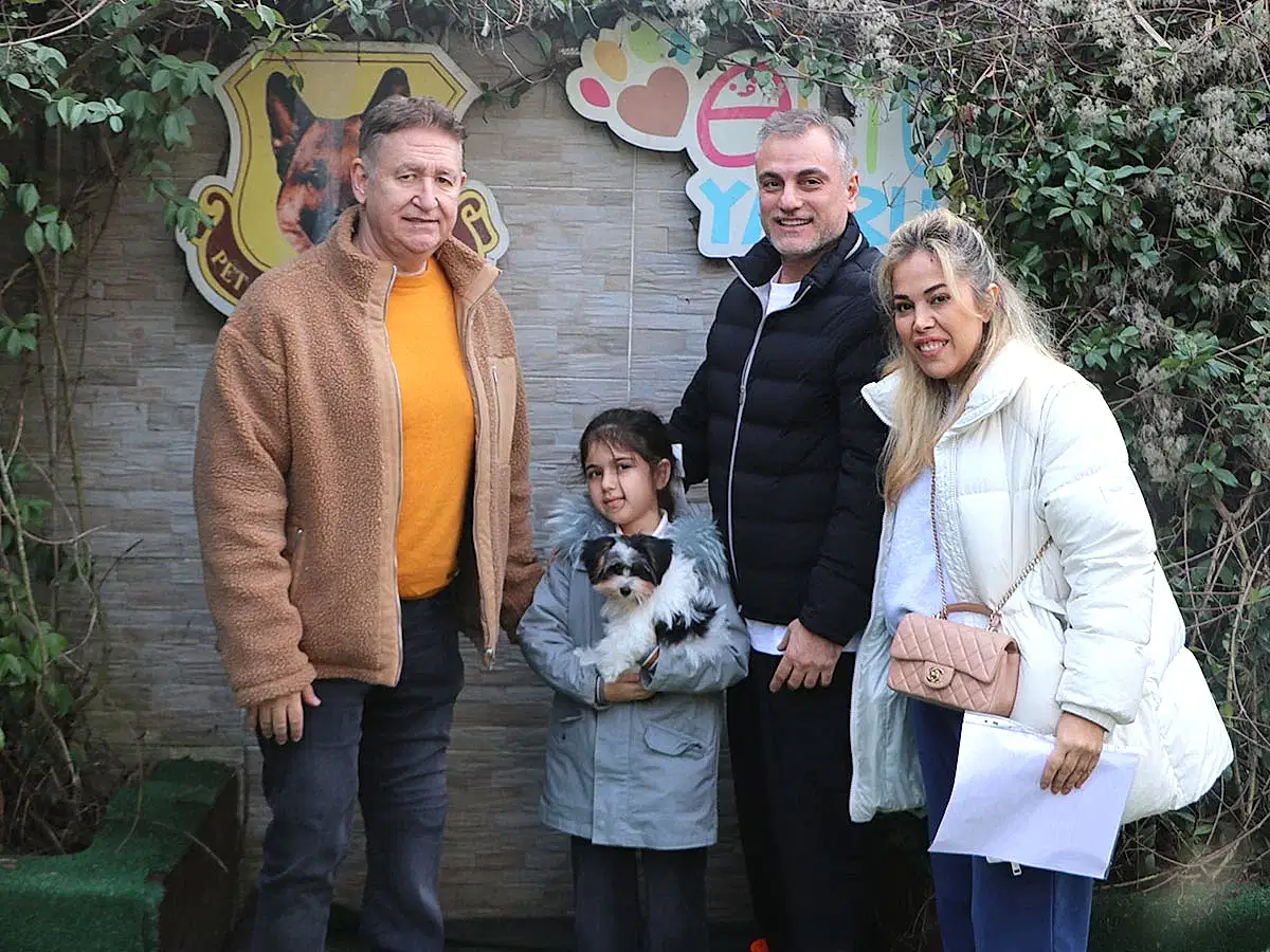 Yaşar ailesi Morkie yavrularına kavuştular