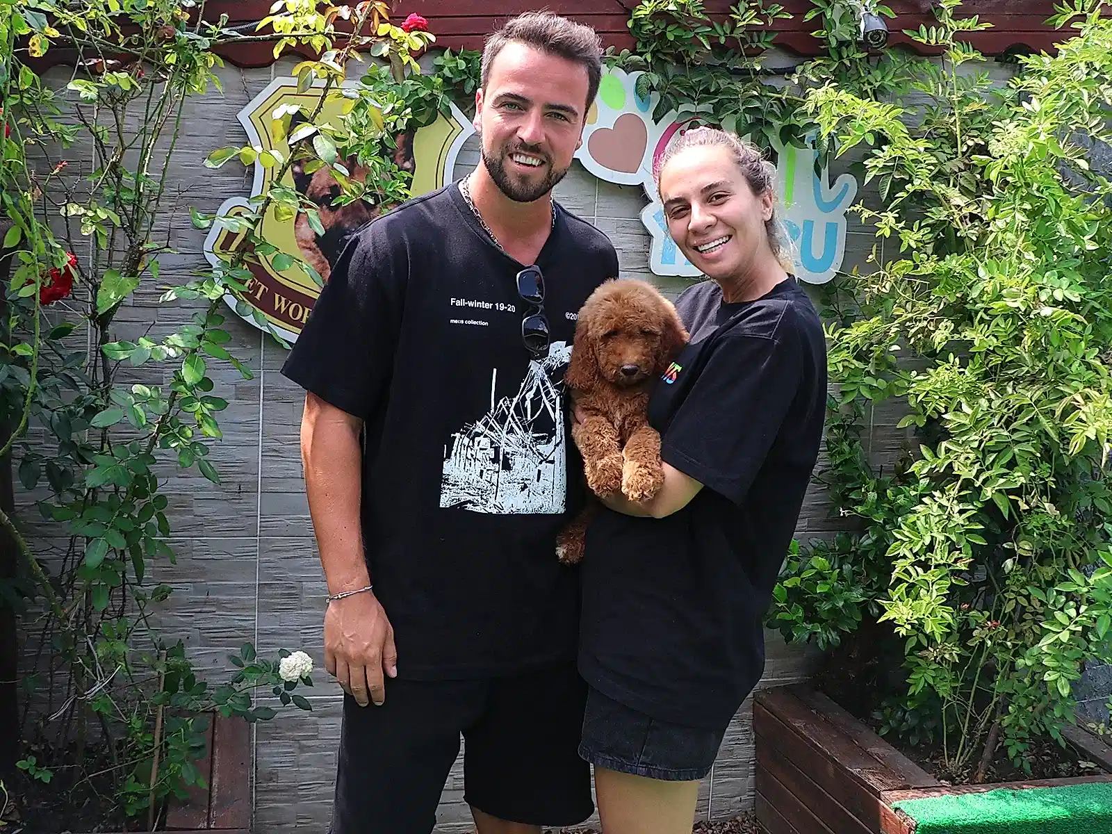 Sevgili Melih Mahmutoğlu Labradoodle yavrusuna kavuştu