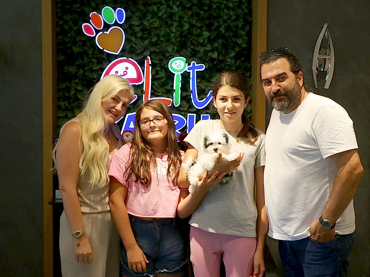 Sevin Hanım ve ailesi Morkie yavrularına kavuştular