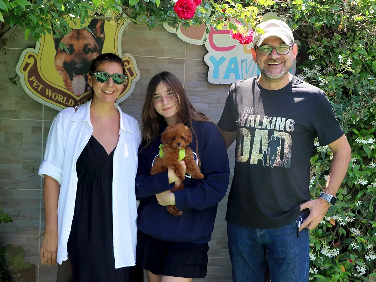 Tayfun Bey ve ailesi Teacup Poodle kızlarına kavuştular